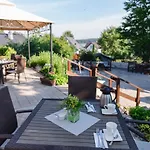 Peters Hotel 3*