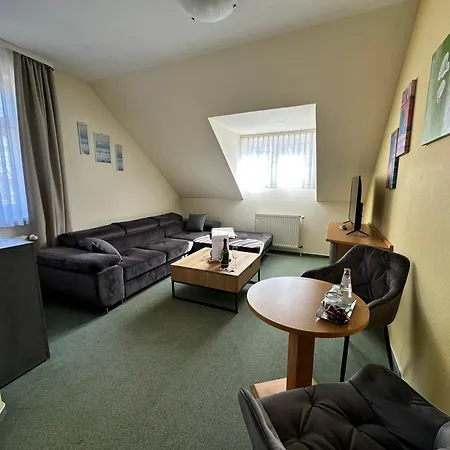 Hotel Peters Canow